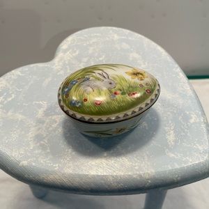 EASTER PARADE" THE COLLECTORS' GALLERY music box